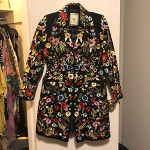 ✨Fully embroidered Paparazzi coat ✨